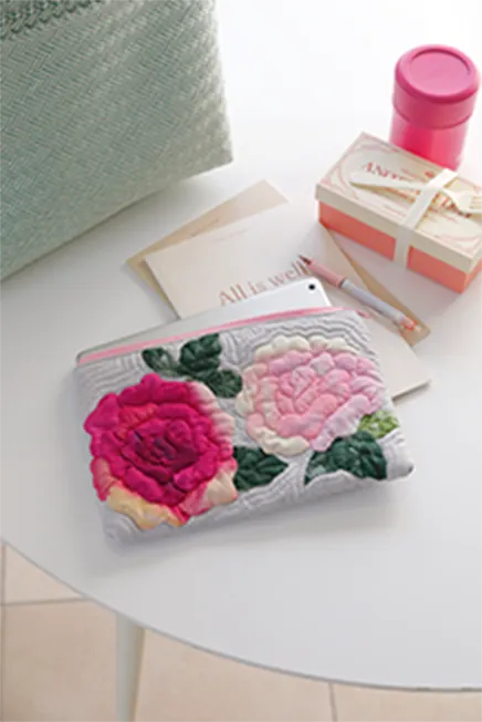 バラのフラットポーチ