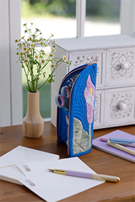 カラーのスタンドペンケース