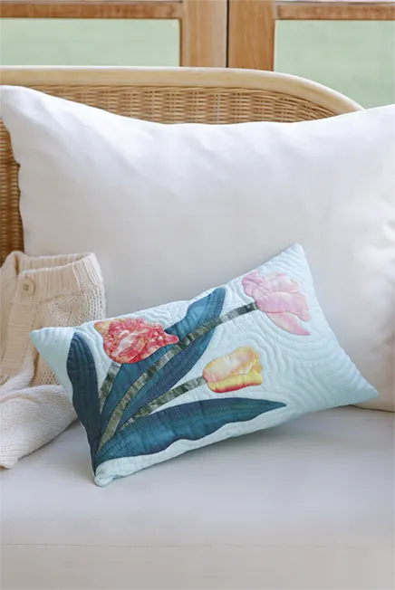 チューリップのクッションカバー