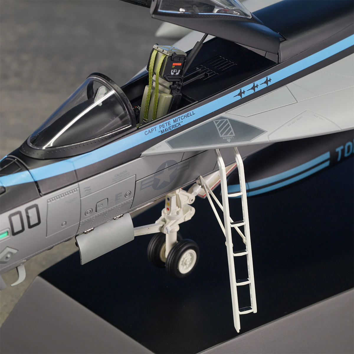 F/A-18E スーパーホーネット 1/24スケール イメージ画像03